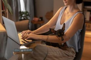 Solicitud de habilitación de trabajo no presencial tras accidente ferroviario.