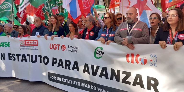 Lee más sobre el artículo Alrededor de 10.000 profesionales del SNS reclaman un Estatuto Marco que mejore sus condiciones laborales