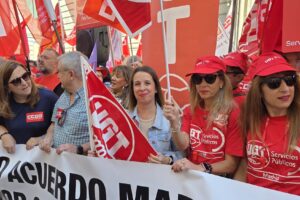 Más de dos mil personas se concentran para exigir la implantación de la reclasificación profesional del colectivo Técnico Sanitario del SNS