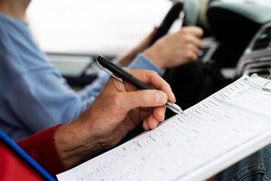 UGT consigue el compromiso de la Administración para garantizar el pago íntegro de los gastos de alojamiento de los examinadores itinerantes.