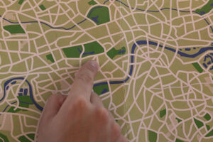 Publicadas las listas provisionales de admitidos y excluidos de personal docente y asesores técnicos en el exterior