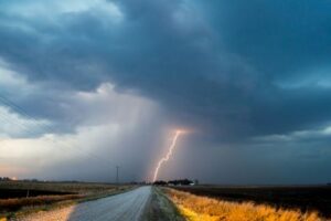 Avanza propuesta de UGT sobre permiso retribuido por emergencias metereológicas