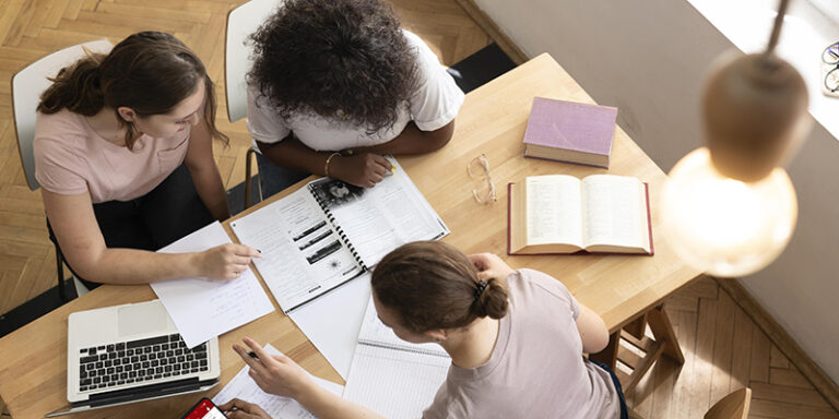 Lee más sobre el artículo Descuentos con universidades para los docentes afiliados a UGT